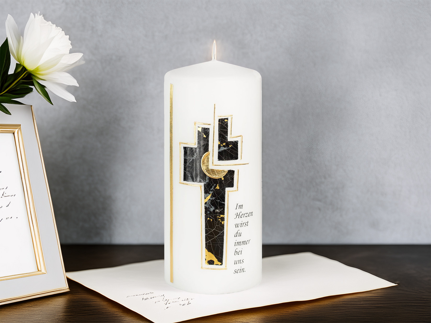 Trauerkerze – „Im Herzen wirst du immer bei uns sein“ – Ein stilles Licht für bleibende Nähe Trauerkerze – „Im Herzen wirst du immer bei uns sein“ – Ein stilles Licht für bleibende Nähe